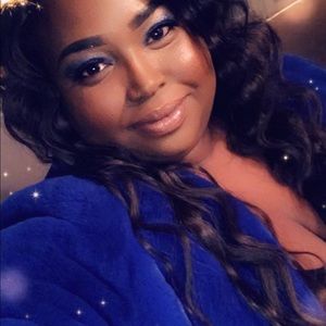 Meet your Posher, Tenea